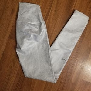 ALO Yoga Highwaisted Pants Size Small